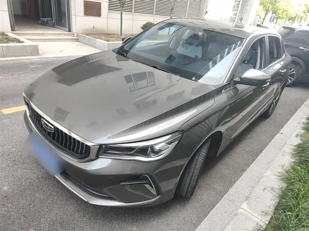 Geely Emgrand 2024
