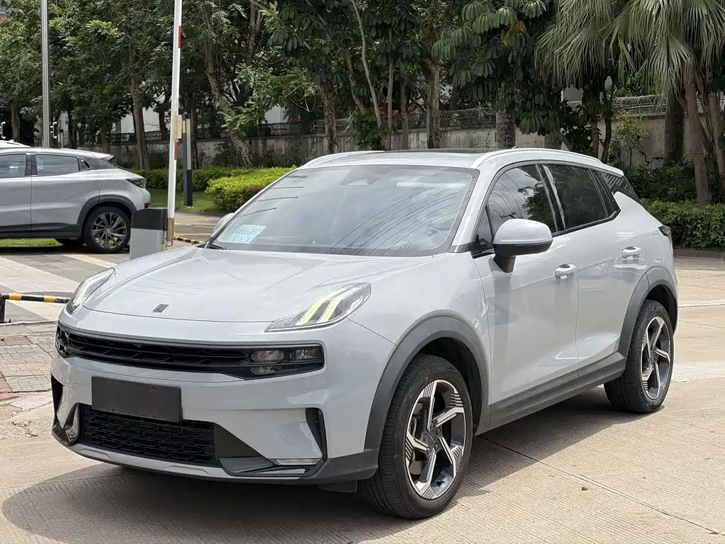 Lynk & Co 06 EM-P 2022
