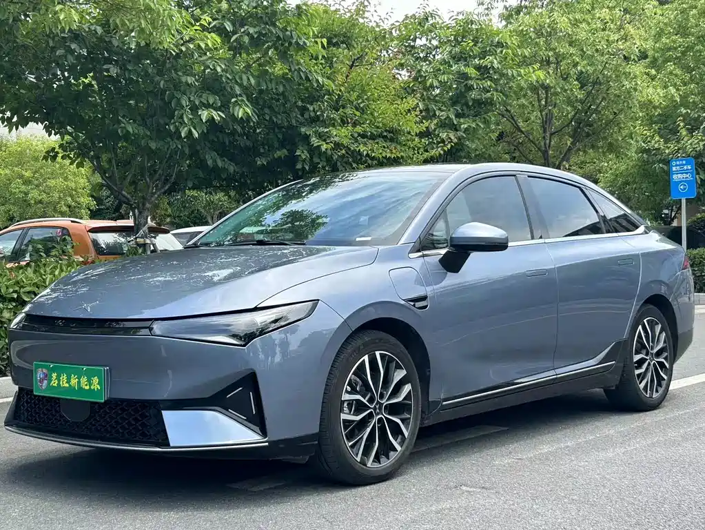 XPENG P5 2022