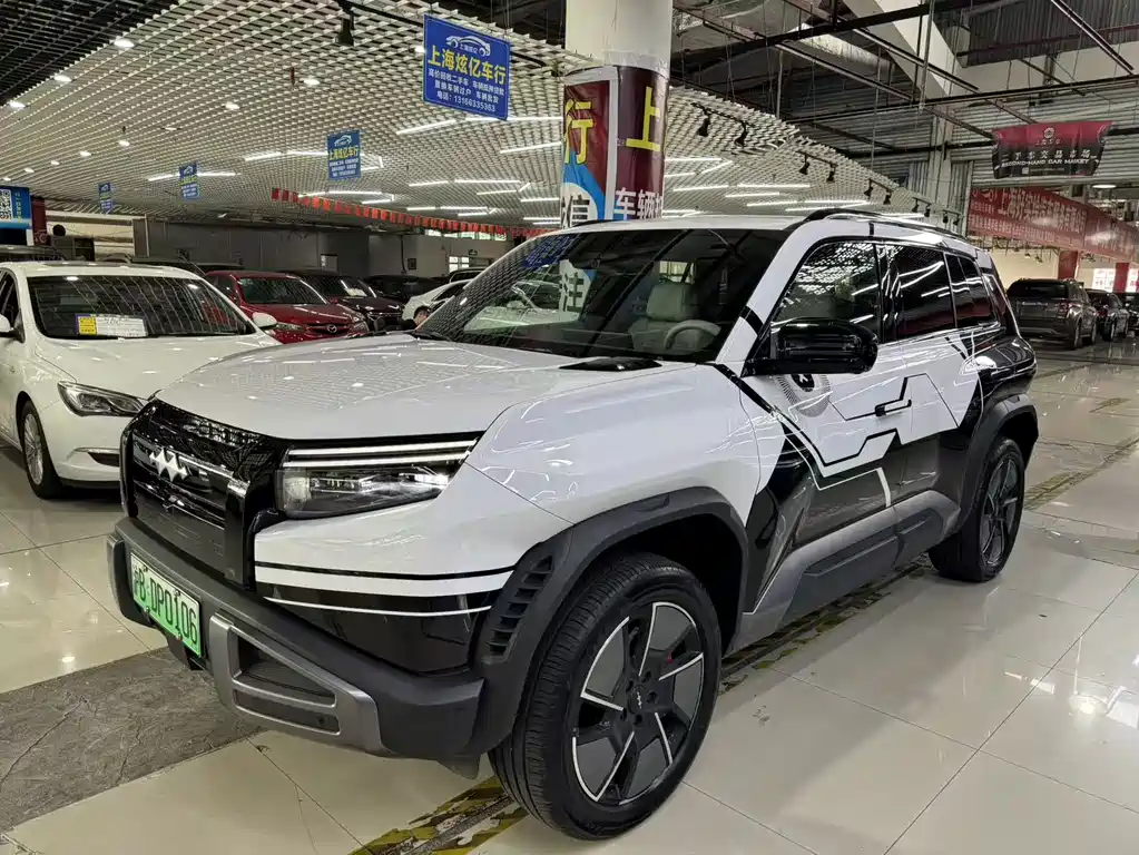 Fang Cheng Bao Titanium 3 2025