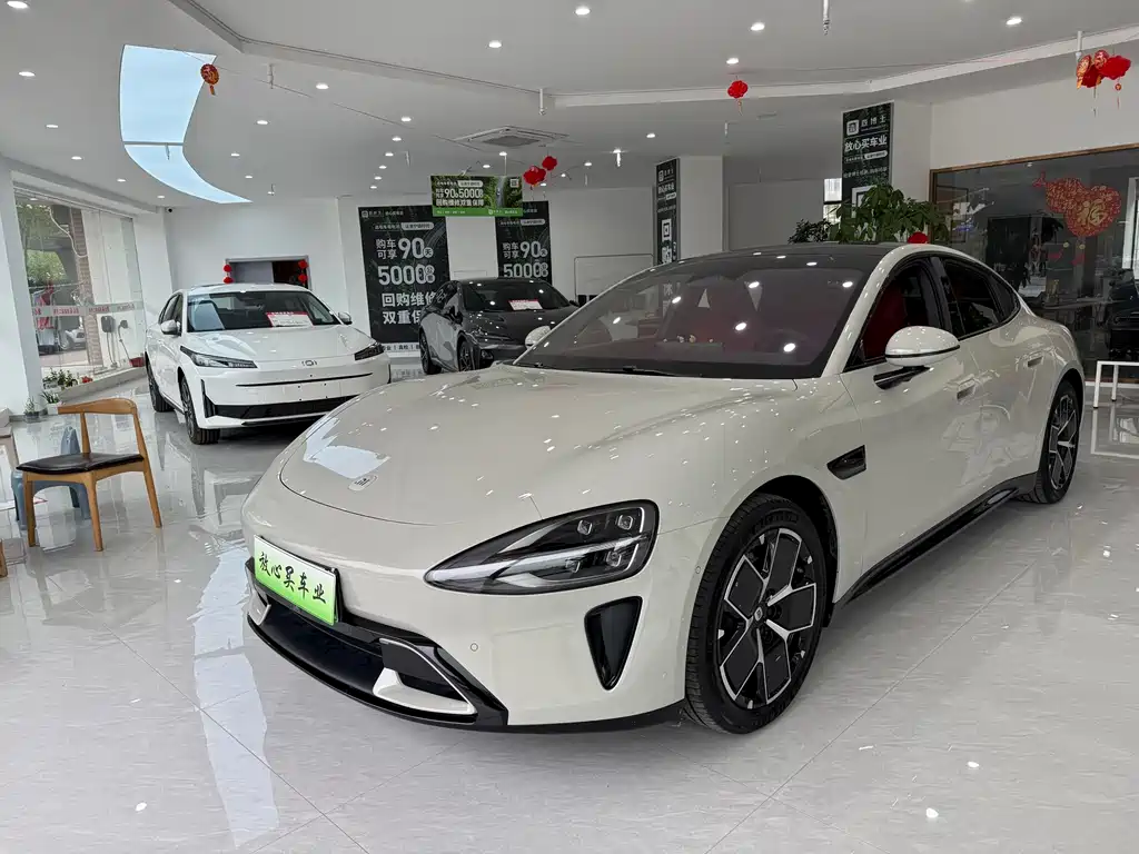 Xiaomi SU7 2024