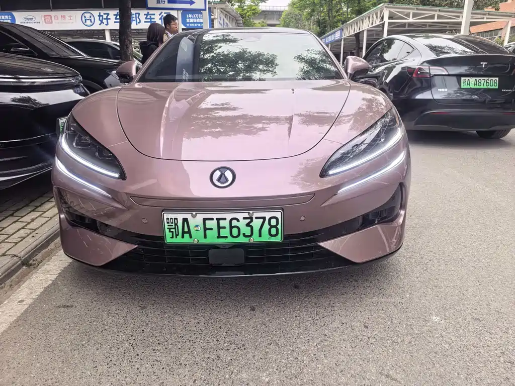 Denza Denza Z9GT 2025