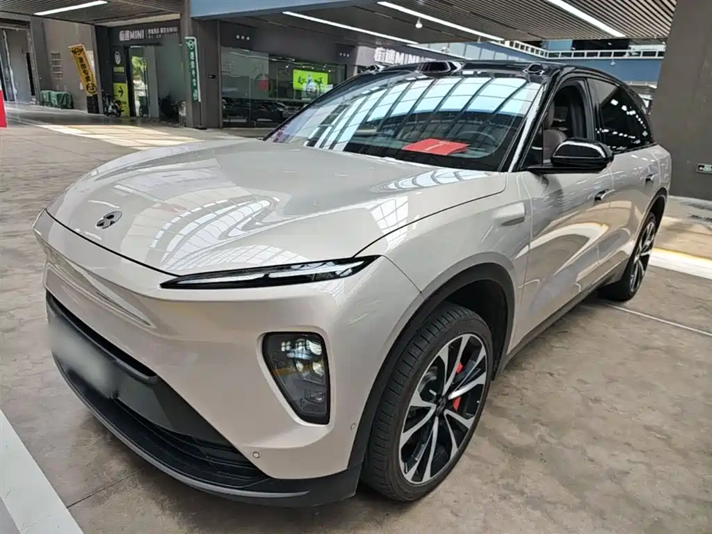 NIO ES8 2023