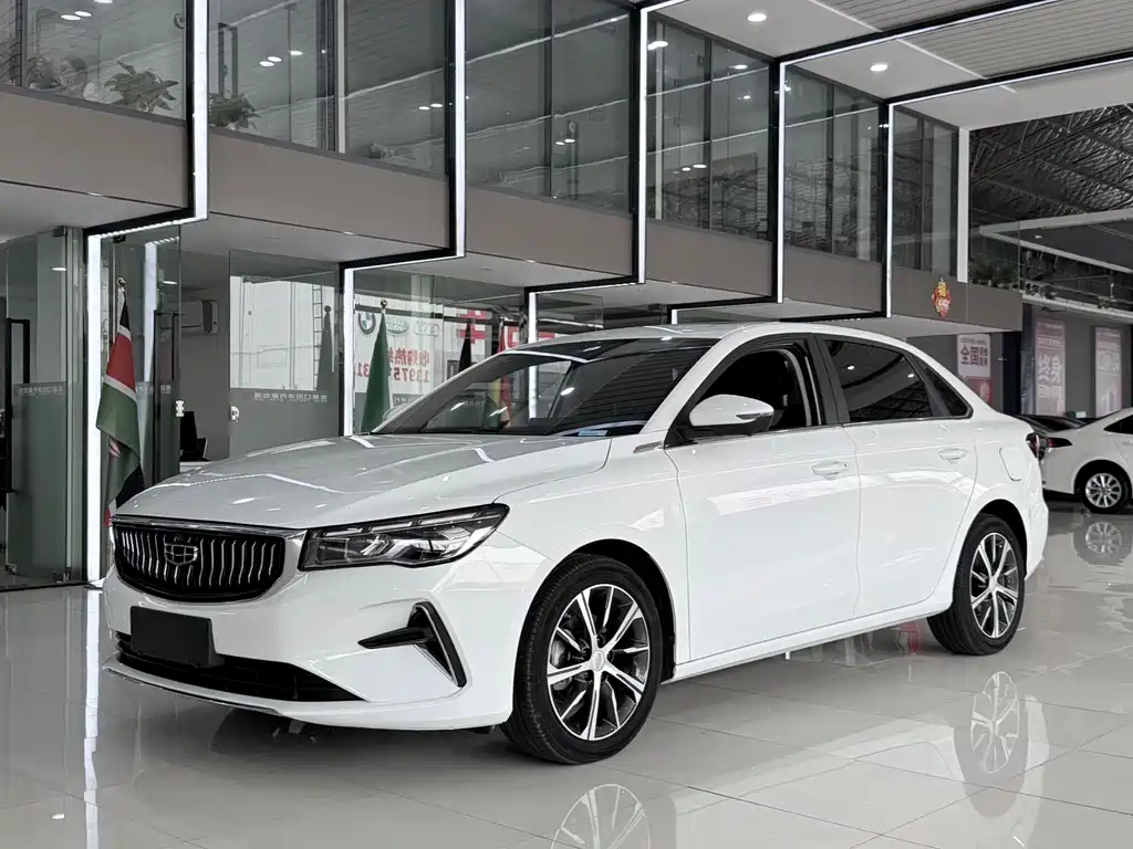 Geely Emgrand 2023