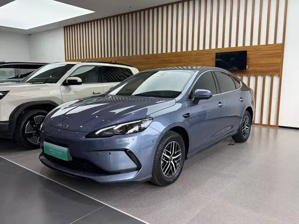 BYD Seal 05 DM-i 2025