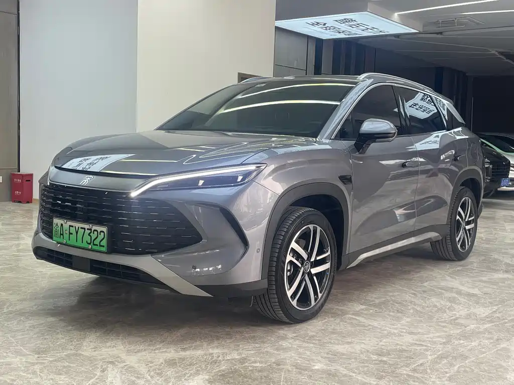 BYD L DM-i 2025