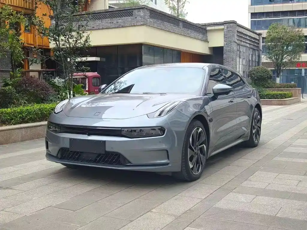 Zeekr 001 2022