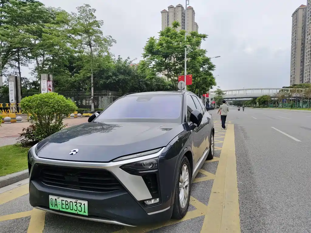 NIO ES8 2022