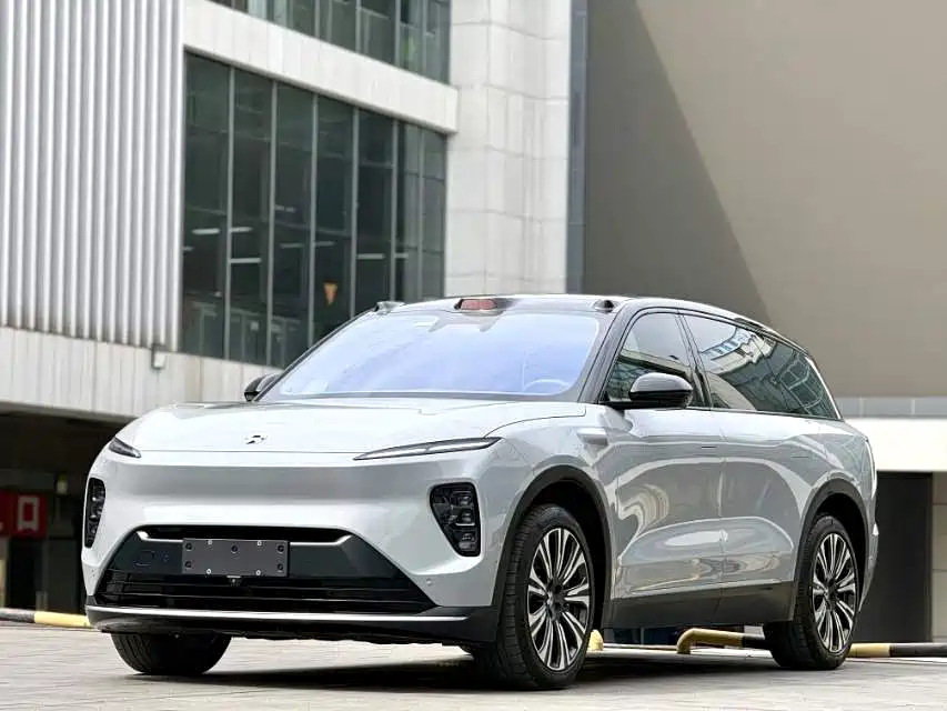 NIO ES8 2023