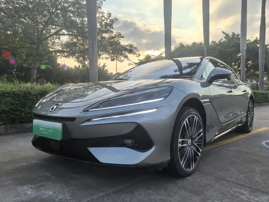 Denza Denza Z9GT 2024