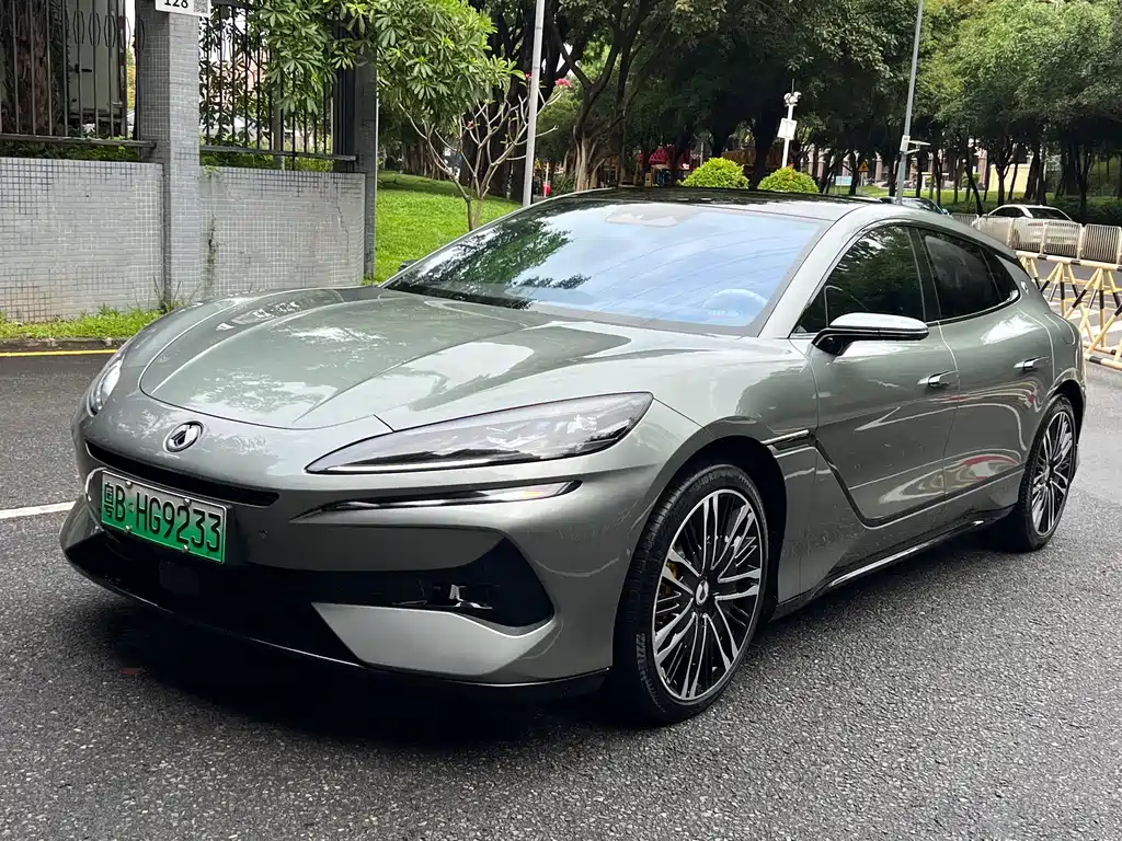 Denza Denza Z9GT 2025