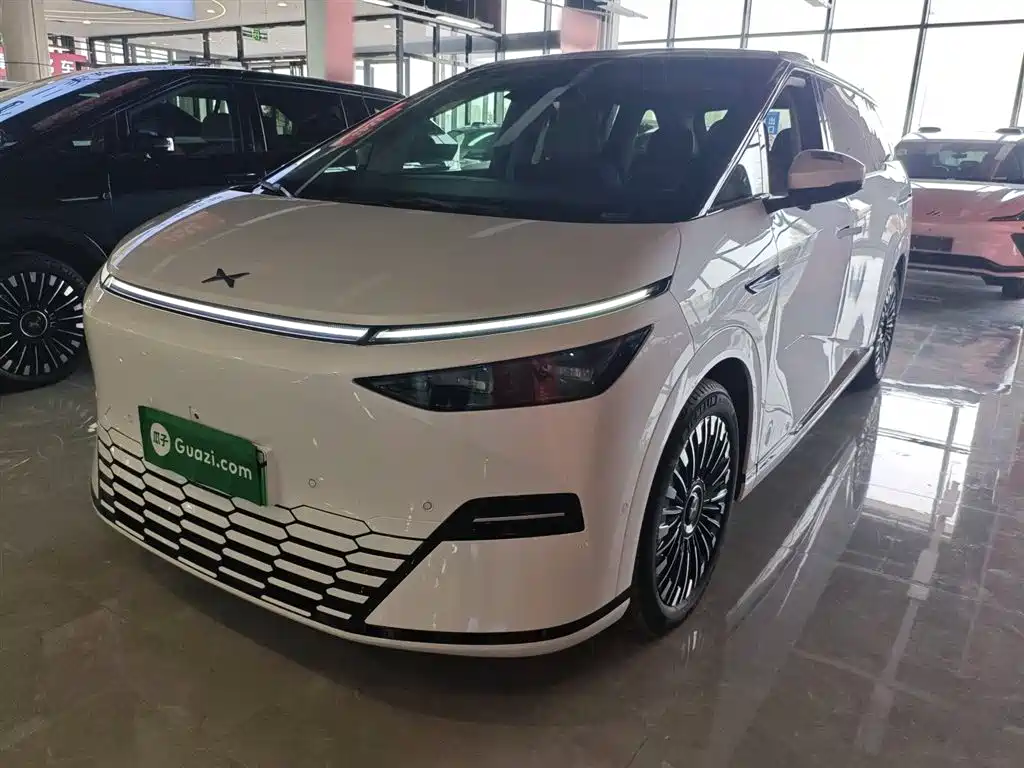 XPENG X9 2025