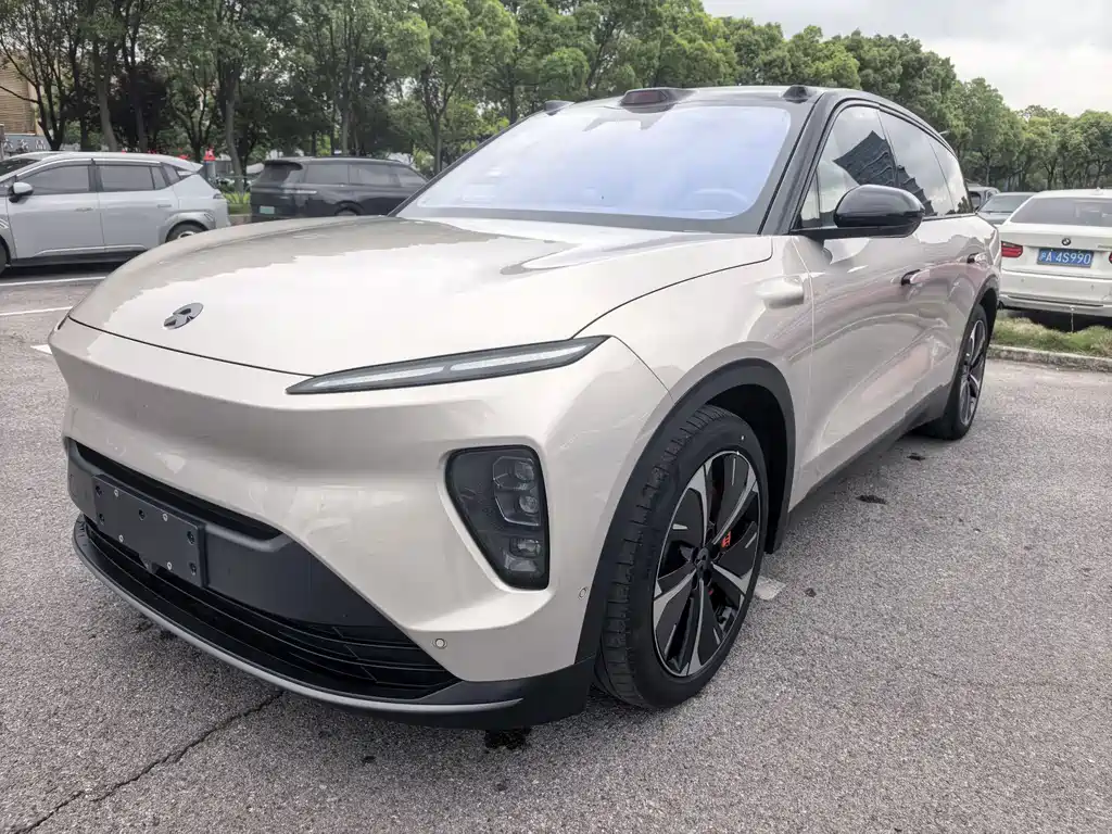 NIO ES8 2023