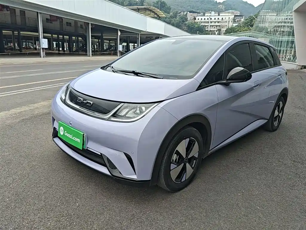 BYD Dolphin 2023