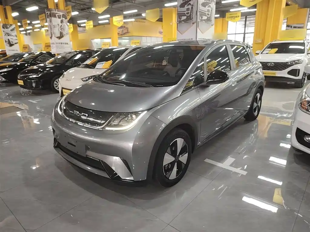 BYD Dolphin 2023