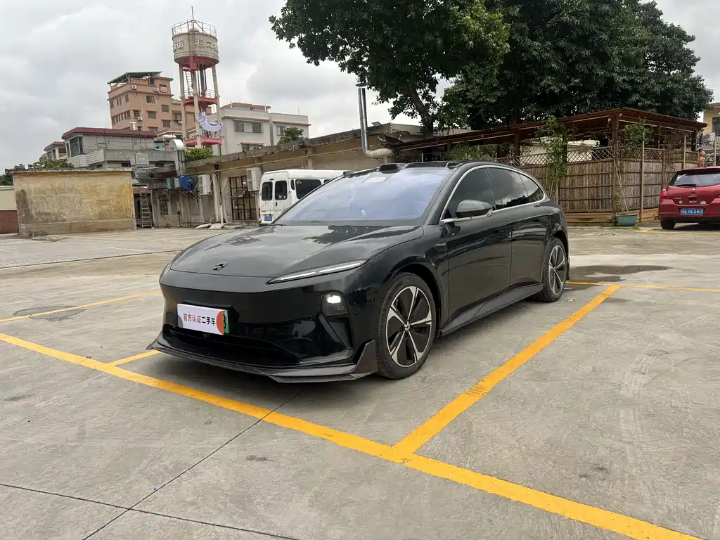 NIO ET5T 2024