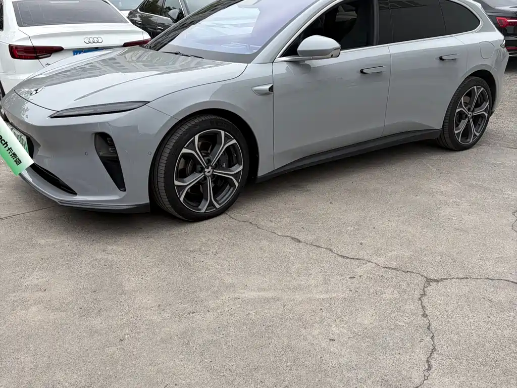 NIO ET5T 2024