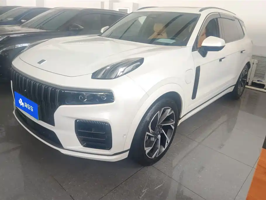 Lynk & Co 09 EM-P 2022