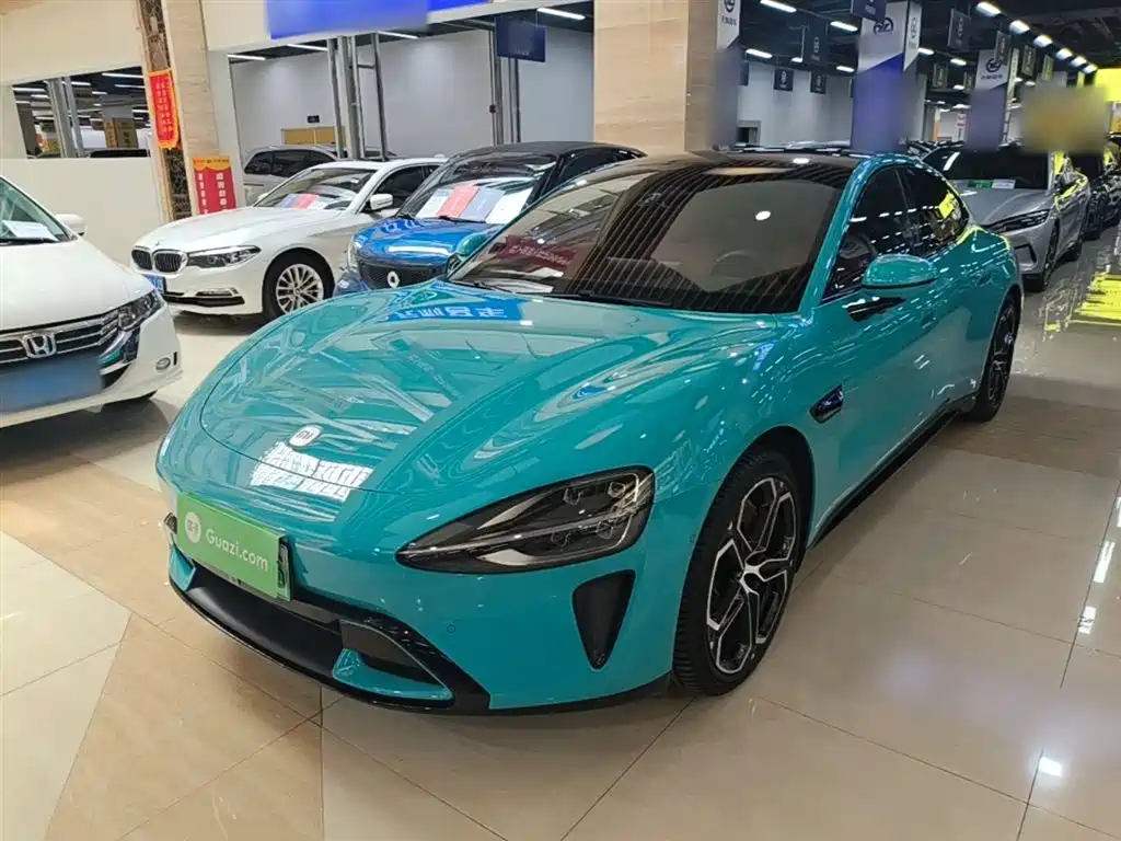 Xiaomi SU7 2024
