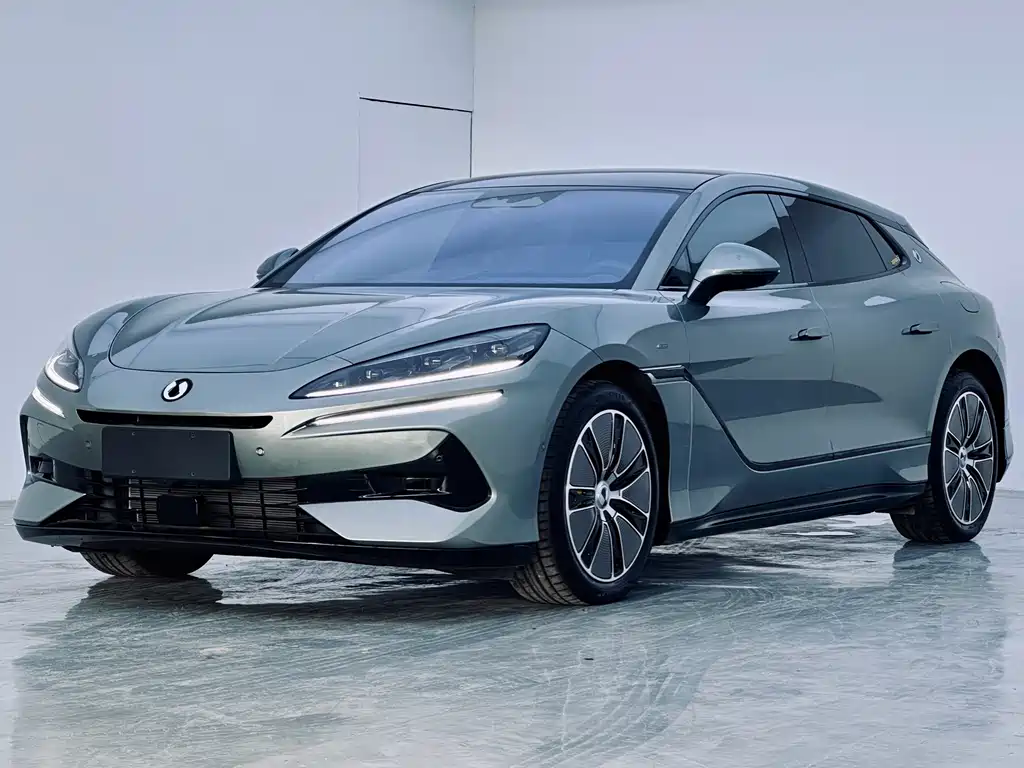 Denza Denza Z9GT 2025