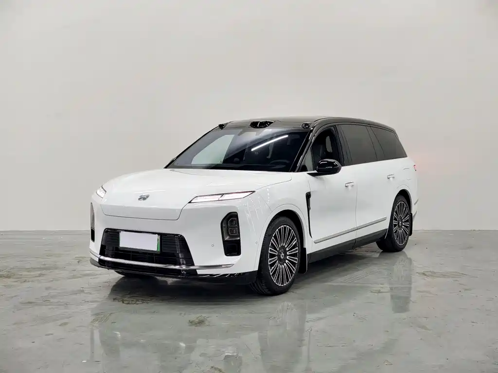 NIO ES8 2025