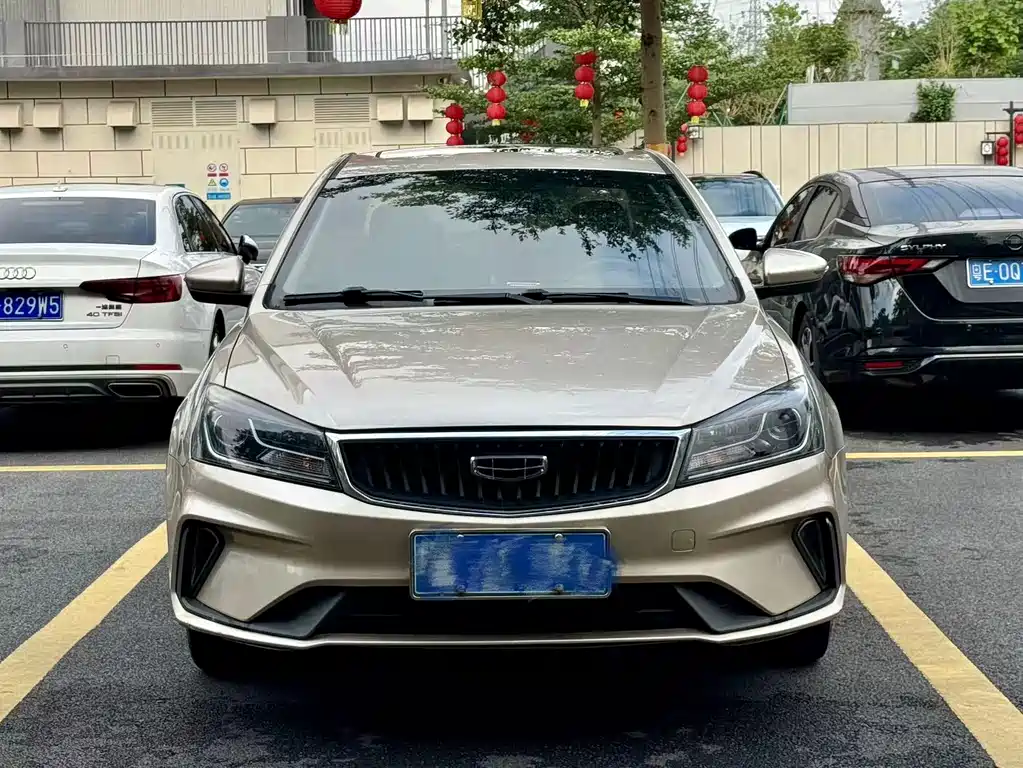Geely Emgrand 2021