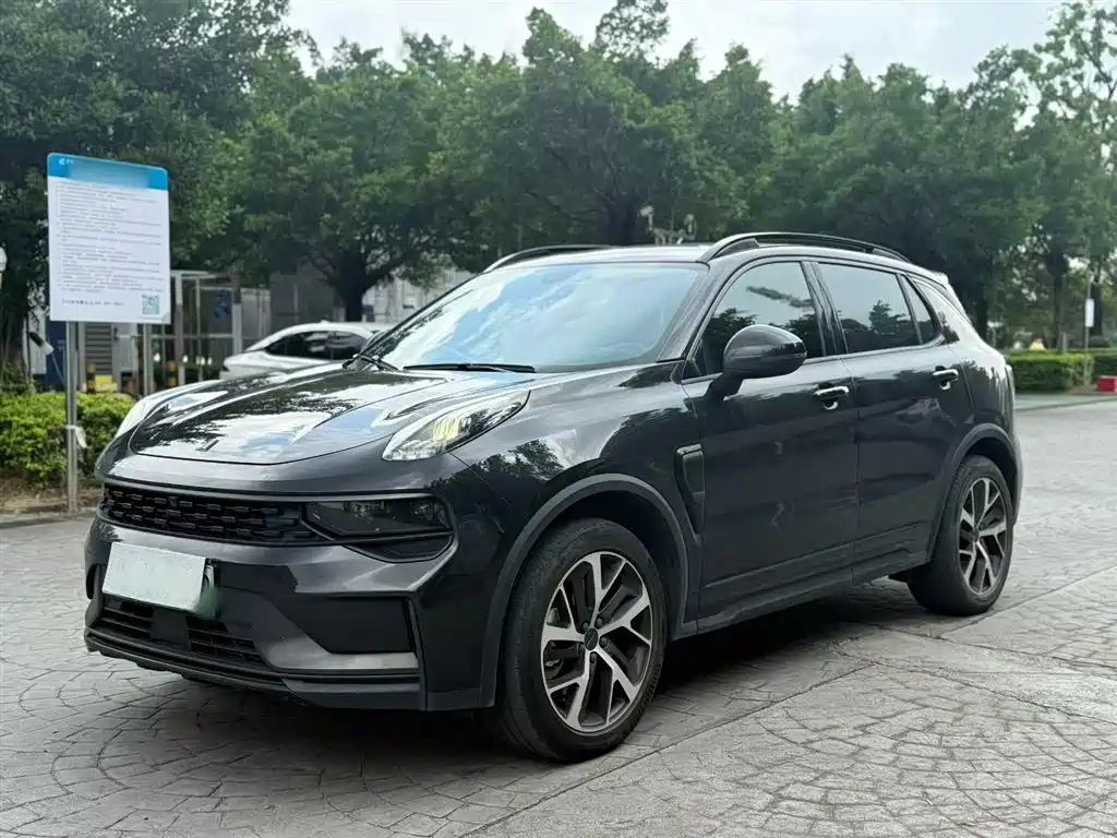 Lynk & Co 01 EM-P 2022