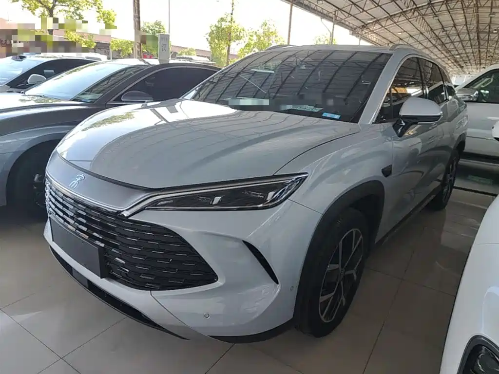 BYD L DM-i 2025