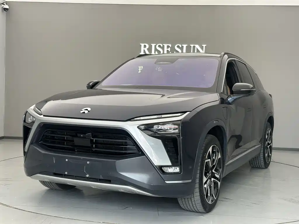 NIO ES8 2021