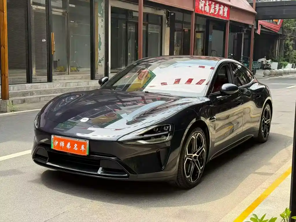 Xiaomi SU7 2025