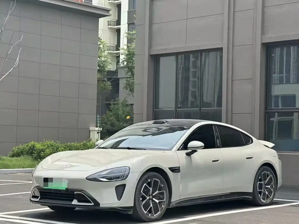 Xiaomi SU7 2025
