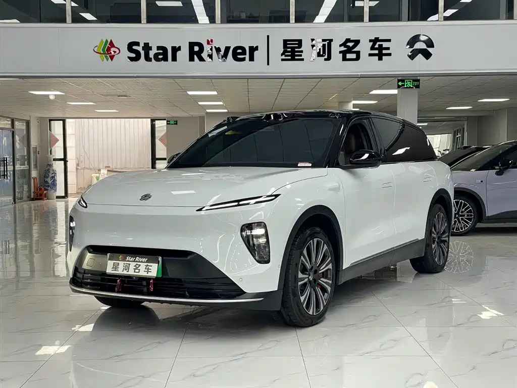 NIO ES8 2023