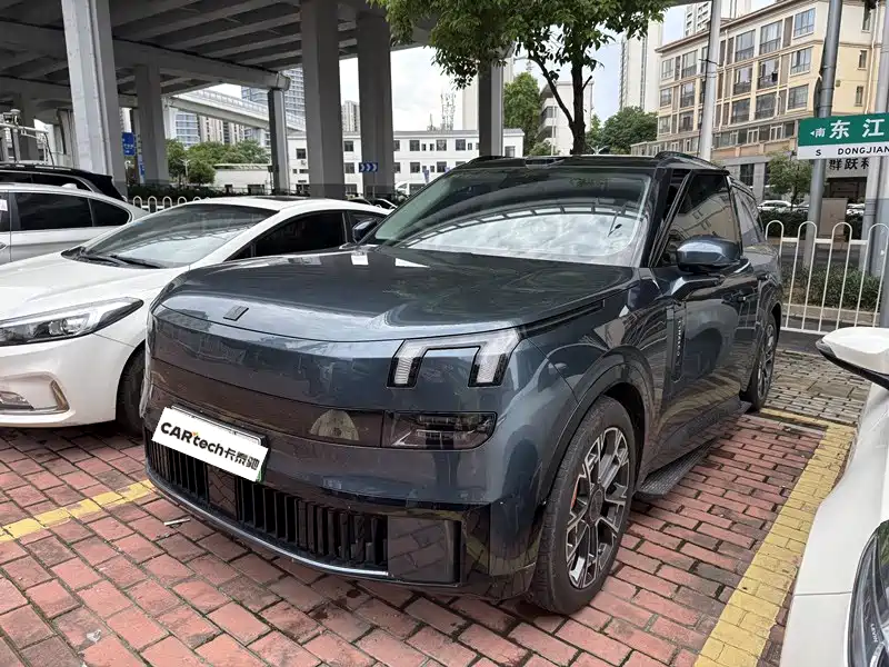Lynk & Co 领克900 2025