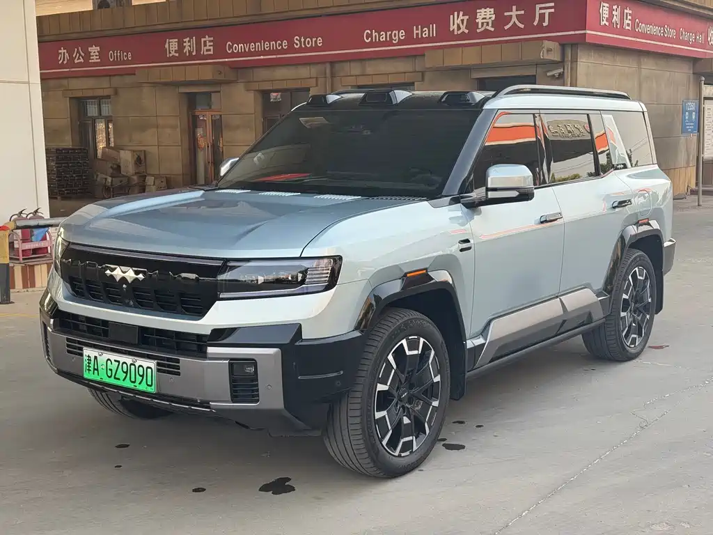 Fang Cheng Bao Leopard 8 2024