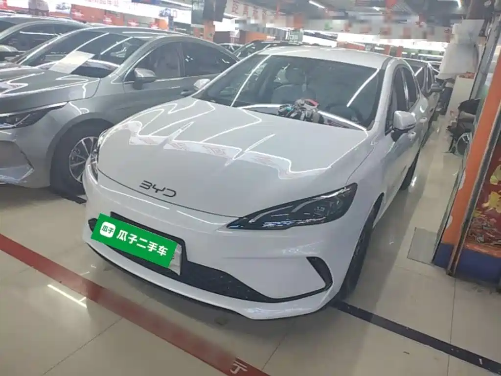 BYD Seal 05 DM-i 2025