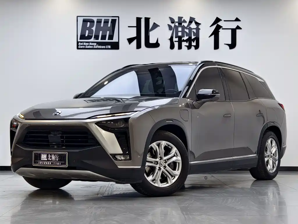 NIO ES8 2021