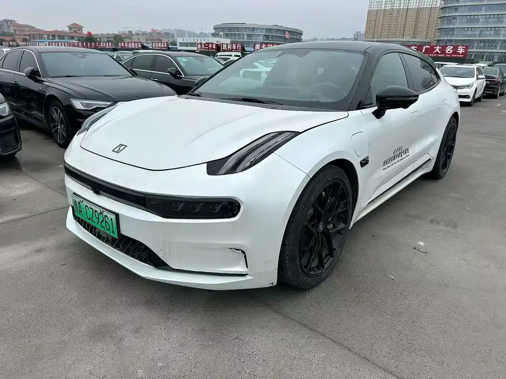 Zeekr 001 2022