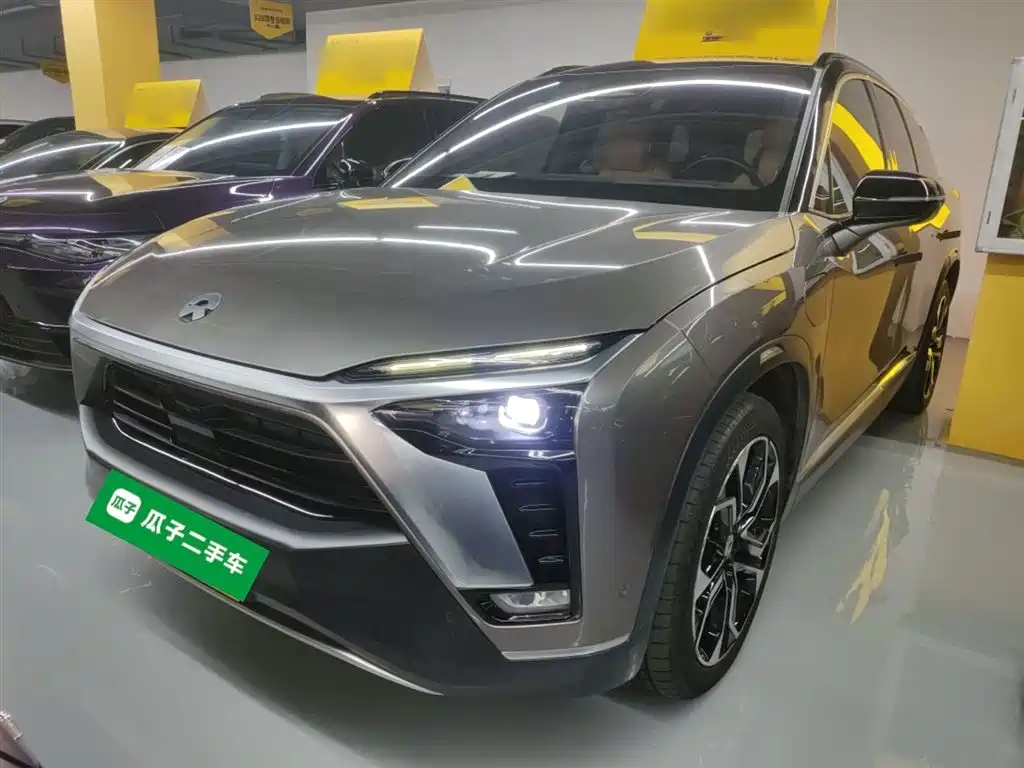 NIO ES8 2021