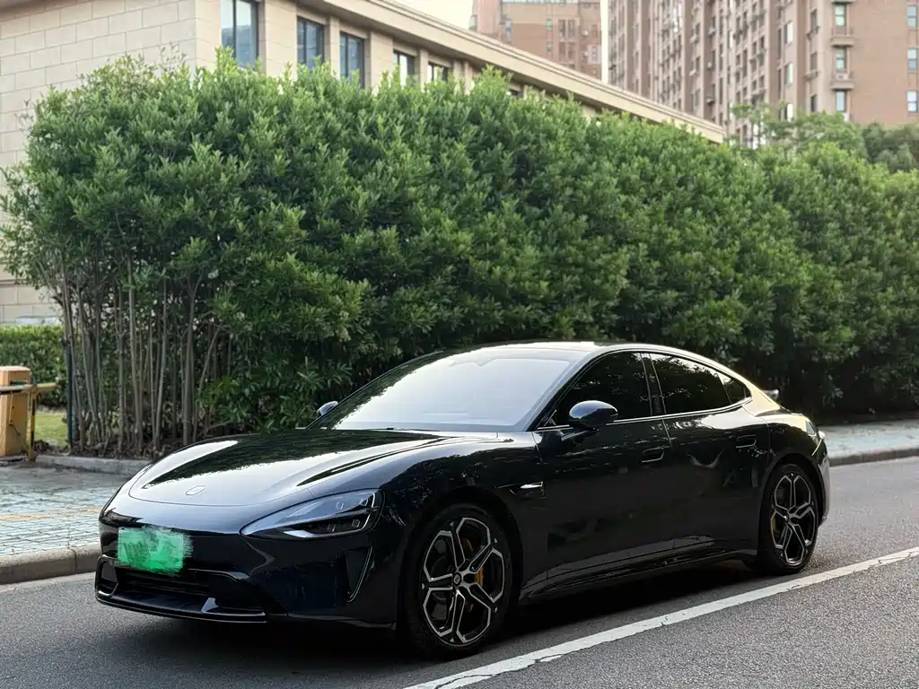 Xiaomi SU7 2025