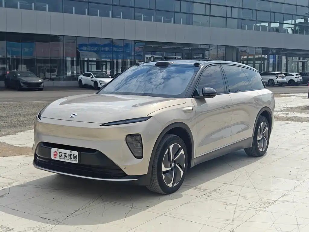 NIO ES8 2023