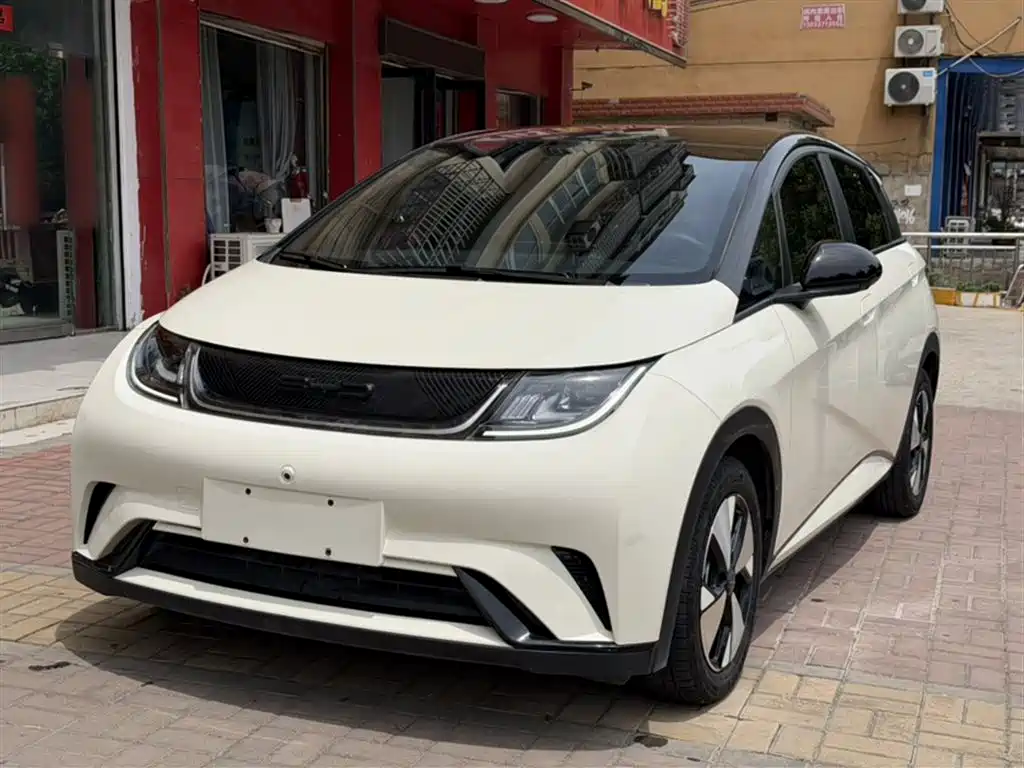 BYD Dolphin 2023