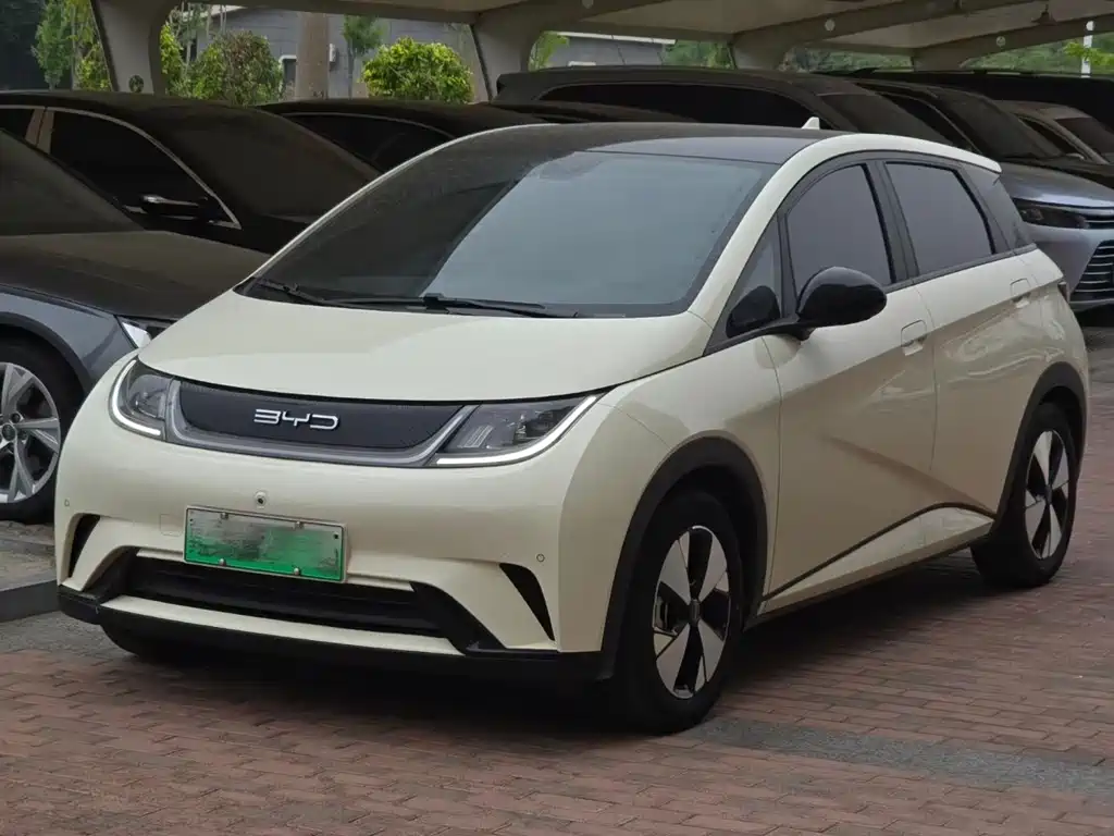 BYD Dolphin 2023