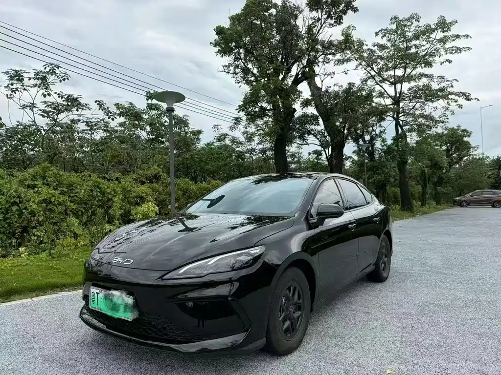 BYD Seal 05 DM-i 2025