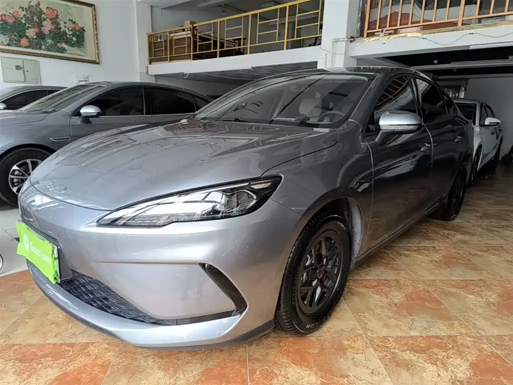 BYD Seal 05 DM-i 2025