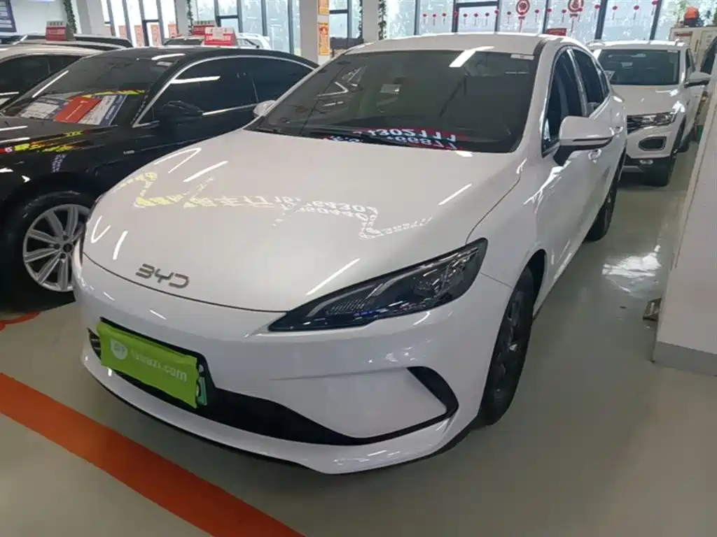 BYD Seal 05 DM-i 2025