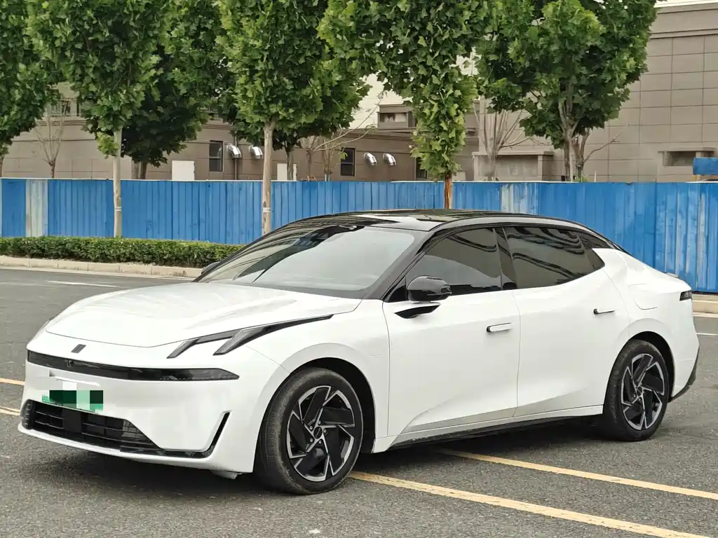 Lynk & Co 07 EM-P 2024