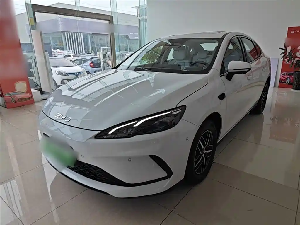 BYD Seal 05 DM-i 2025