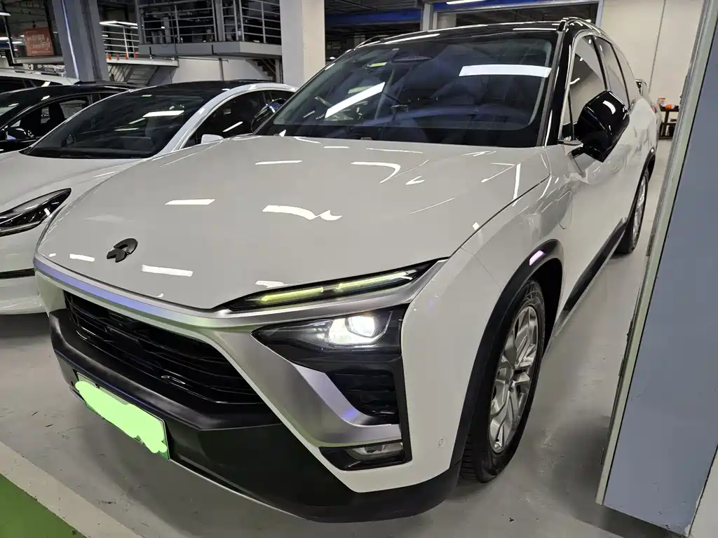 NIO ES8 2019