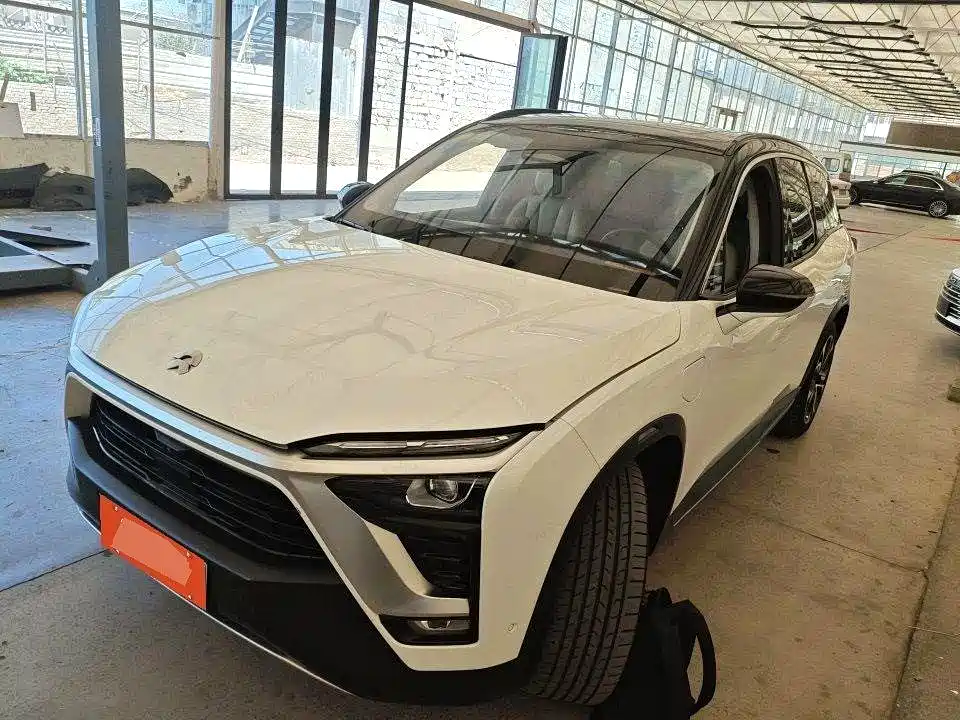 NIO ES8 2018