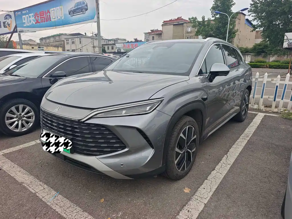 BYD L DM-i 2025